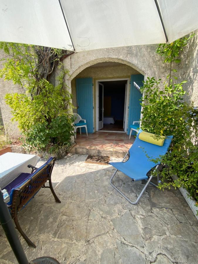 Appartement Les Arcades à Fayence Extérieur photo